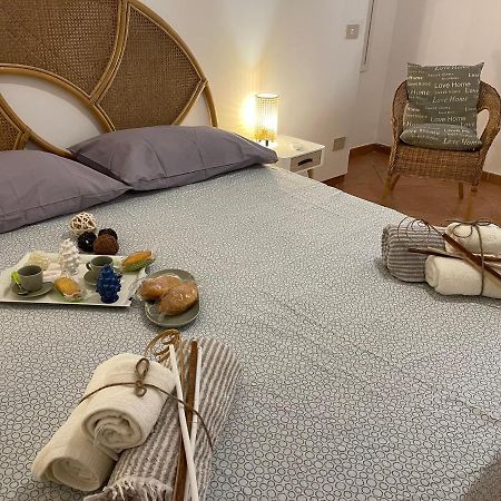 Casa Vacanze Baglio Barcellona Mondello Palermo Bagian luar foto